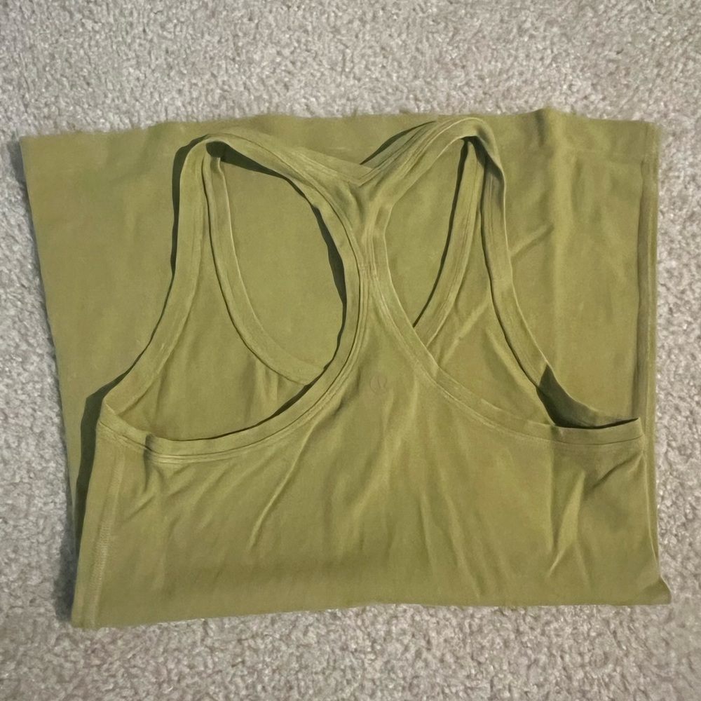 Lululemon tank, size 4